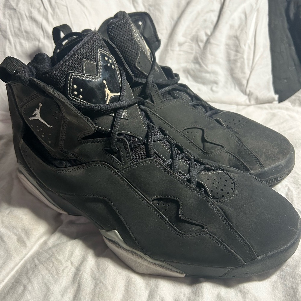 Nike Jordan true flights retro